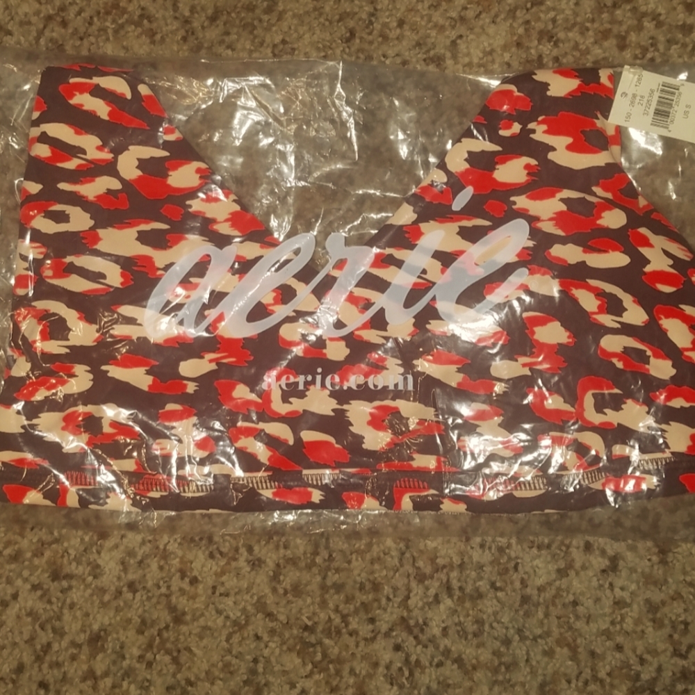 NWT Aerie Offline Sports Bra Size Small